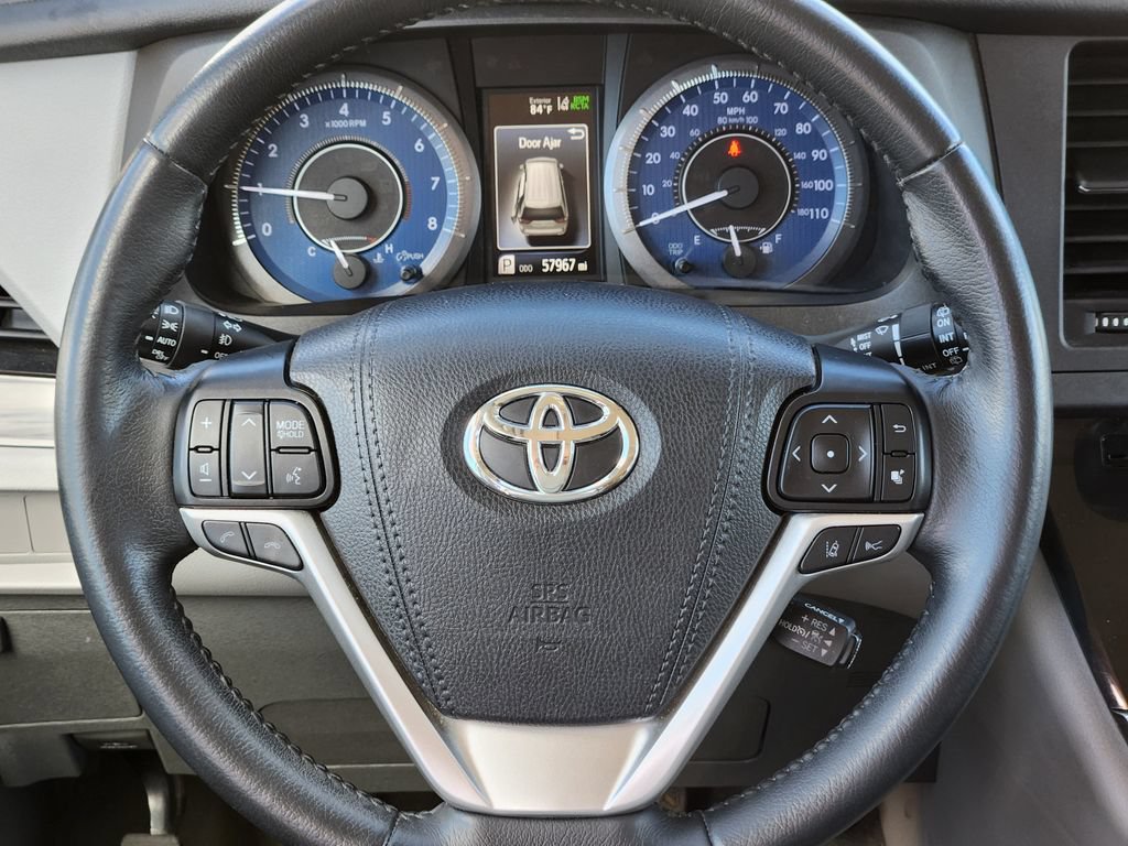 Used 2019 Toyota Sienna XLE Premium AWD/4WD image 17