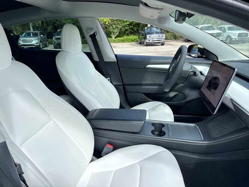 Used 2022 Tesla Model 3 Long Range AWD/4WD image 29