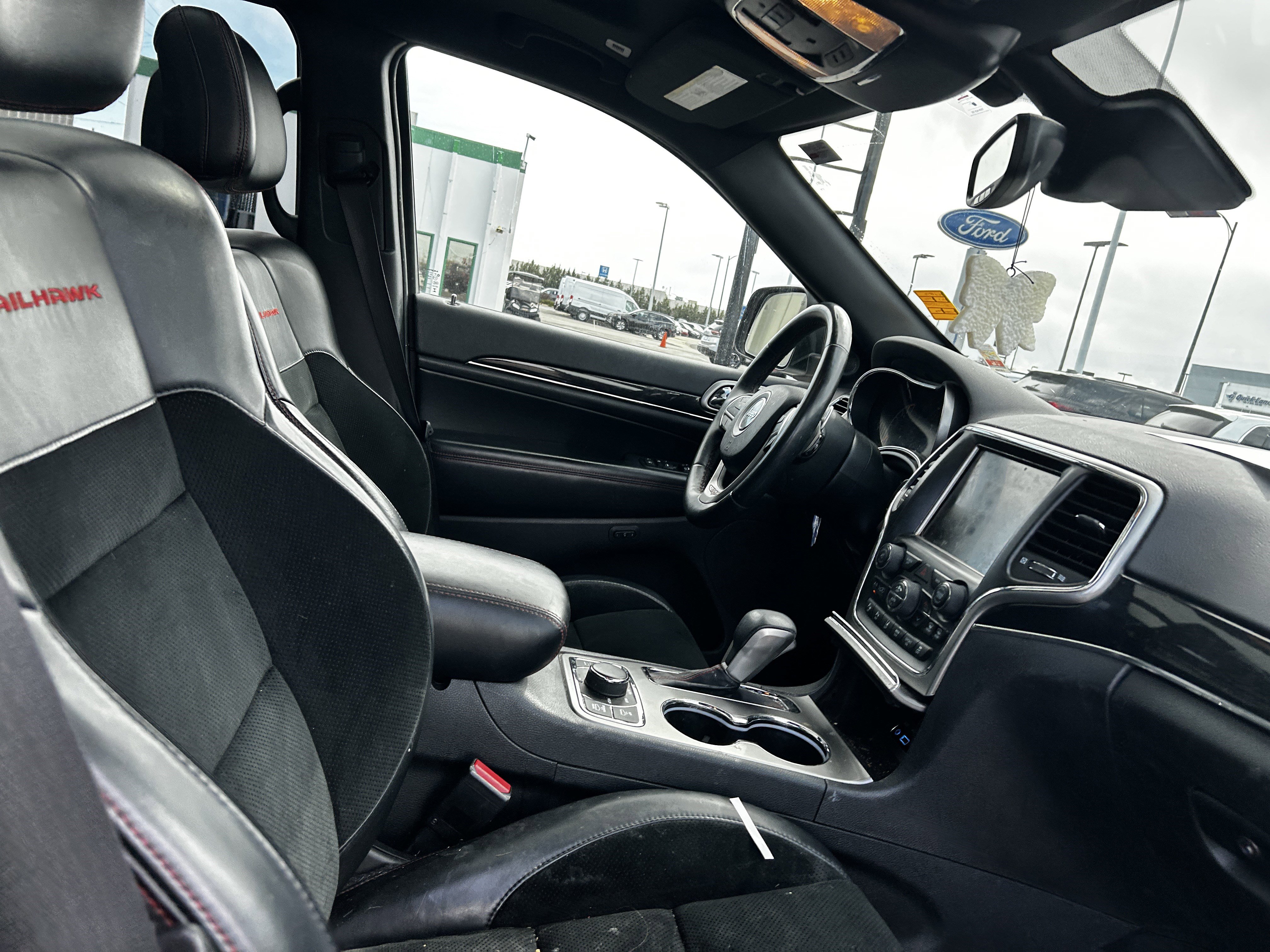 Used 2017 Jeep Grand Cherokee Trailhawk w/ Trailhawk Luxury Group image 9