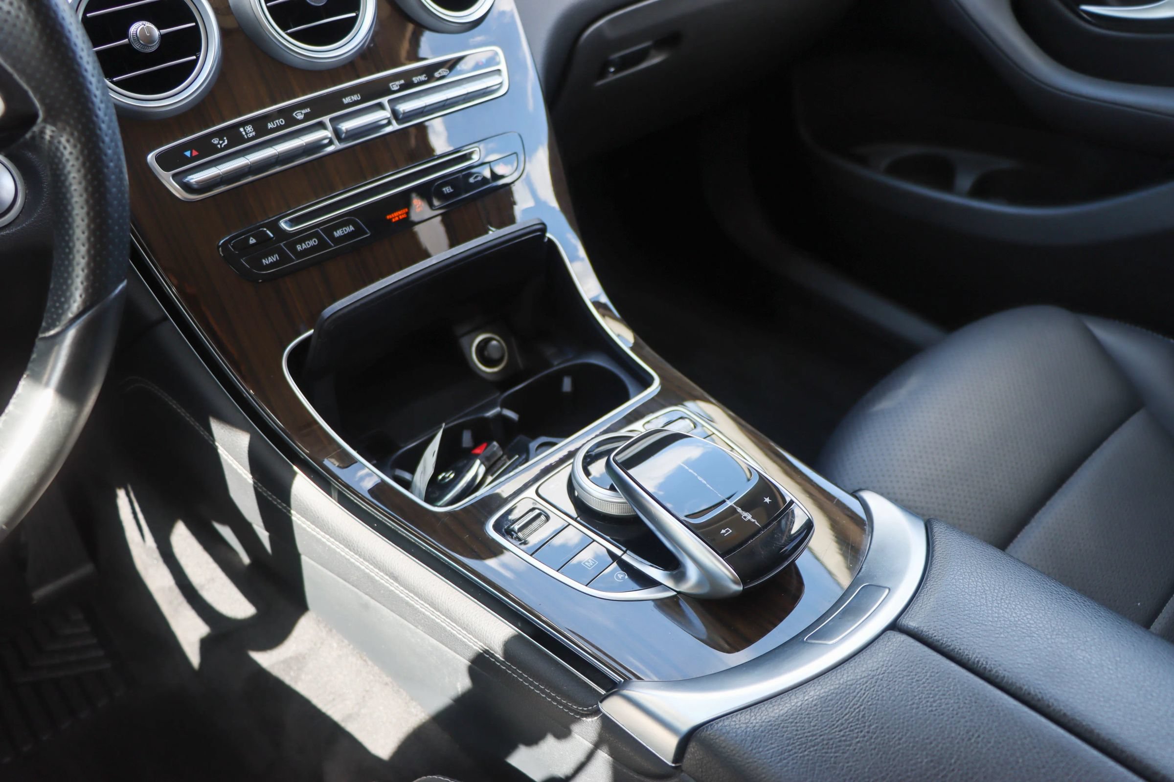 Used 2016 Mercedes-Benz GLC 300 w/ Premium Package image 38