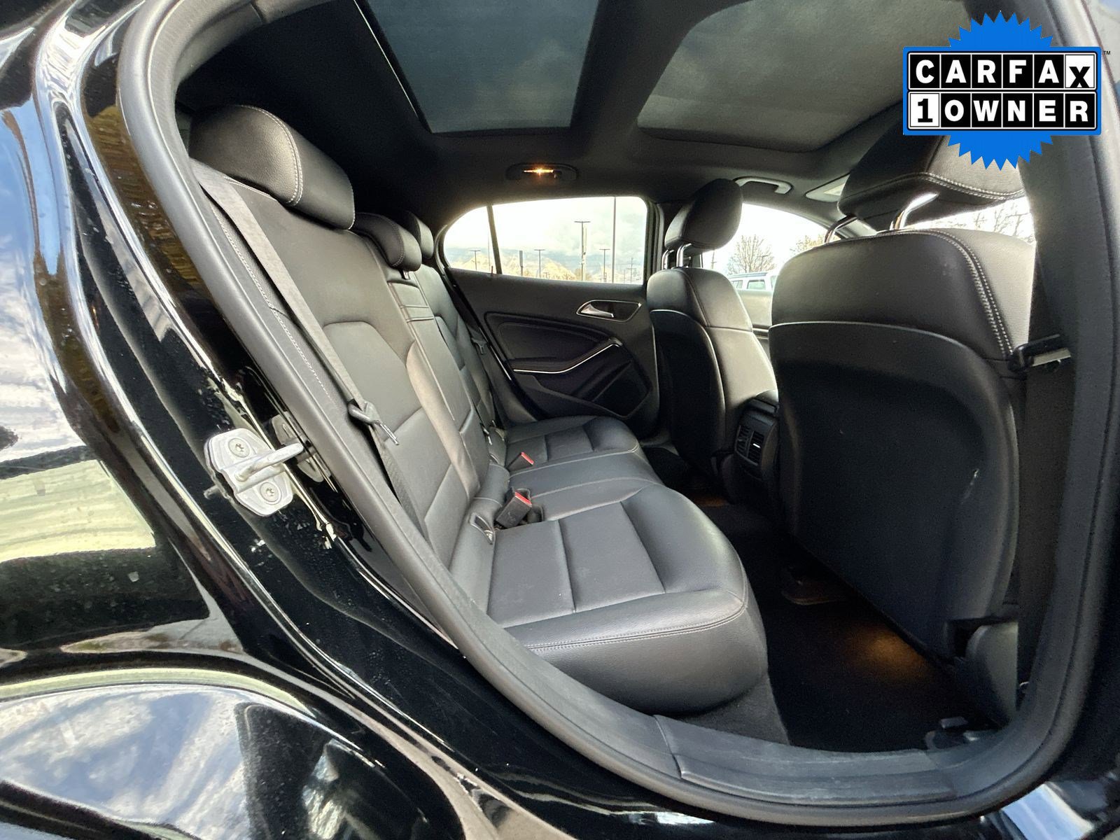 Used 2017 Mercedes-Benz GLA 250 4MATIC image 26