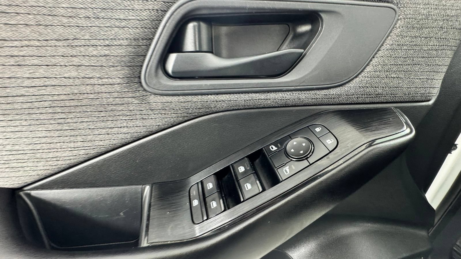 Certified 2023 Nissan Rogue S AWD/4WD image 19