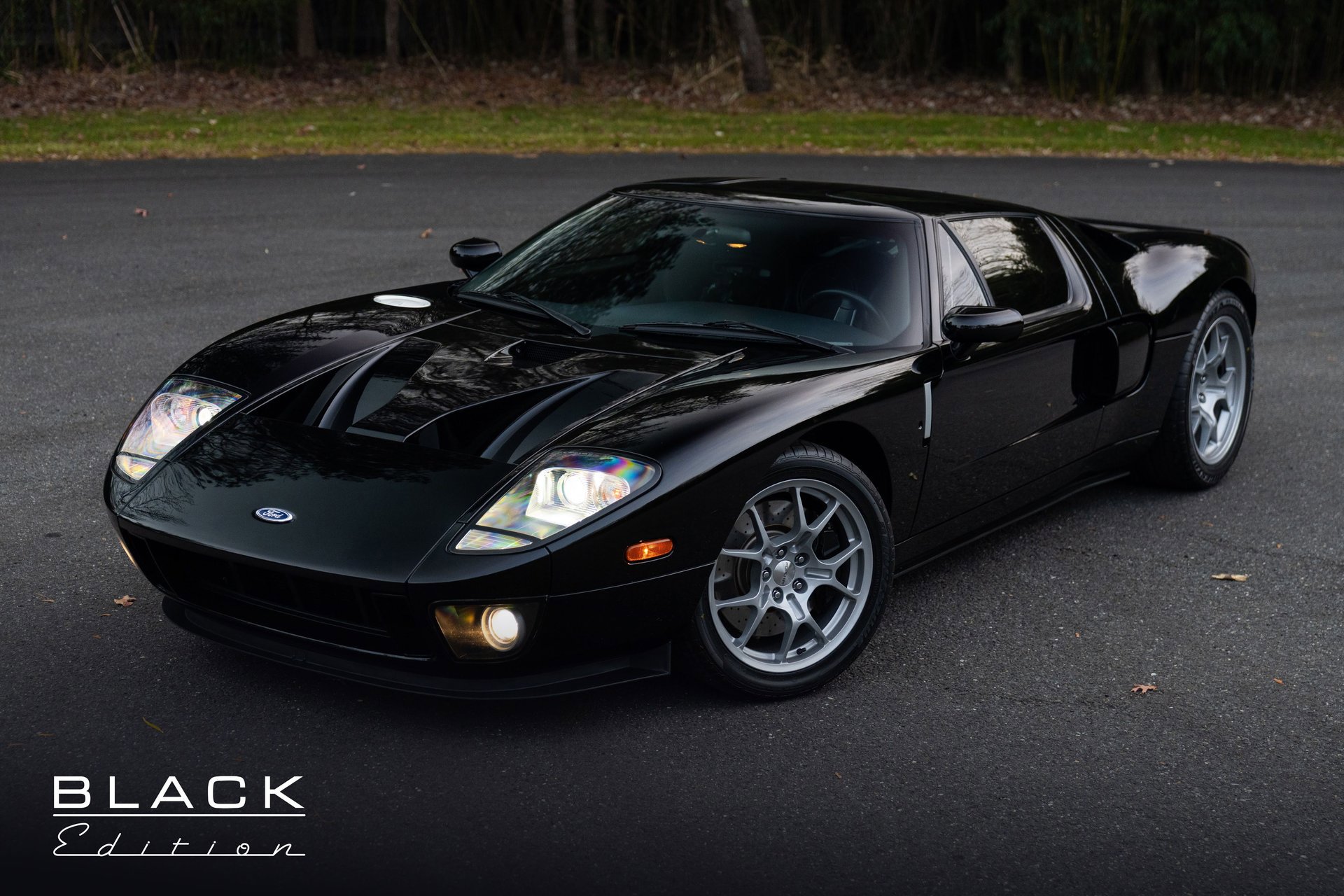 Used 2005 Ford GT image 2