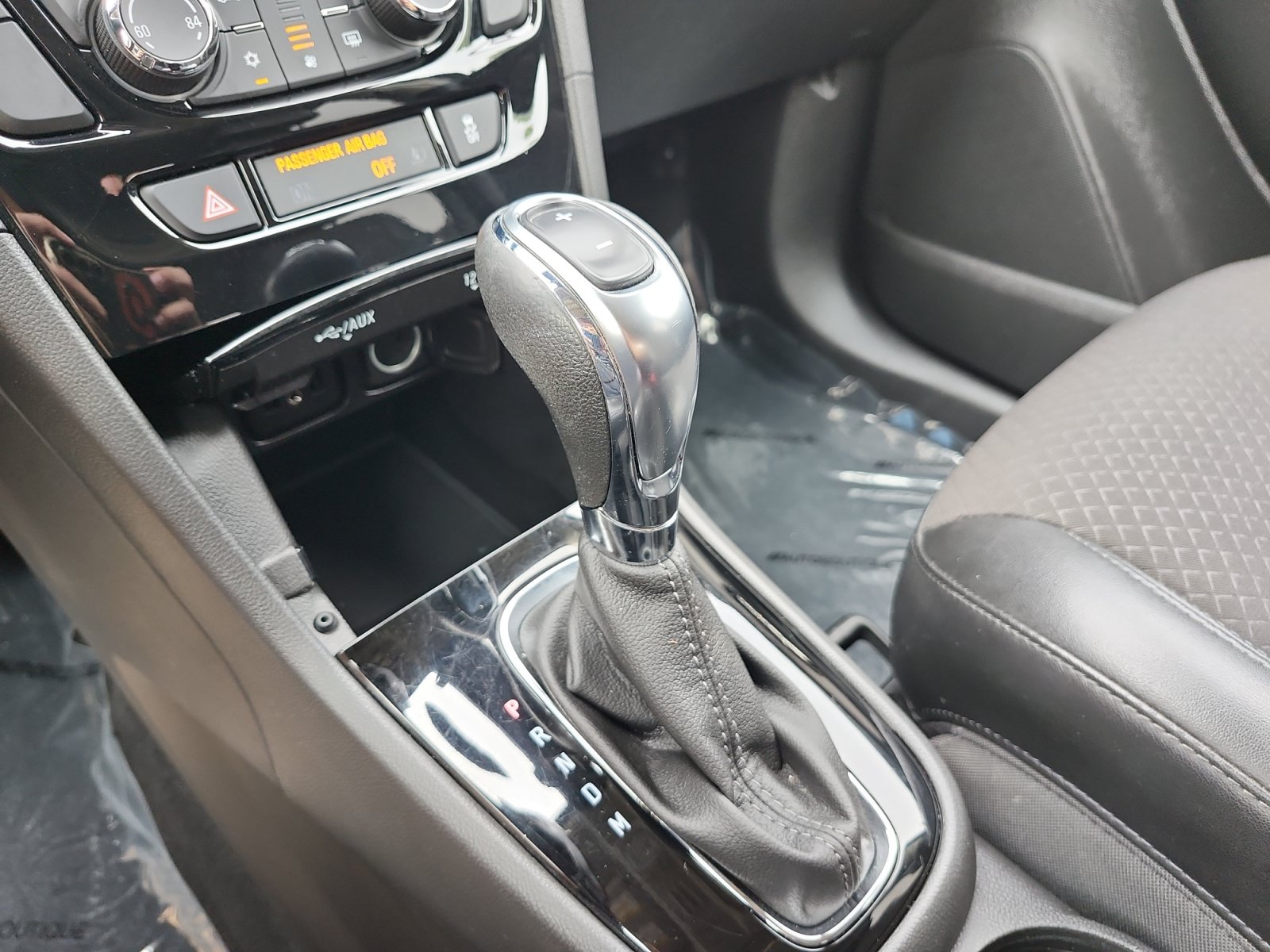 Used 2019 Buick Encore Sport Touring FWD image 24