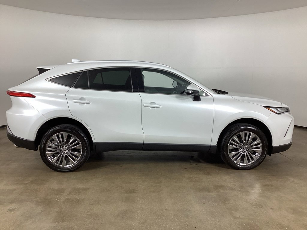 Used 2024 Toyota Venza Limited AWD/4WD image 5