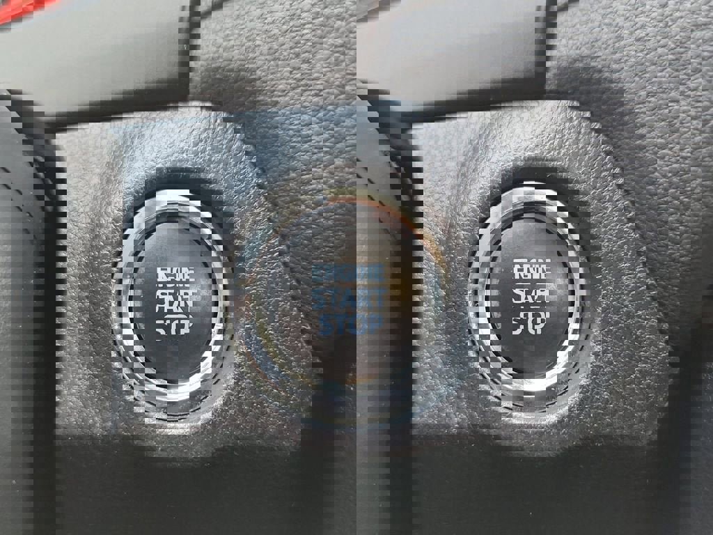 Used 2022 Toyota RAV4 XLE Premium image 29