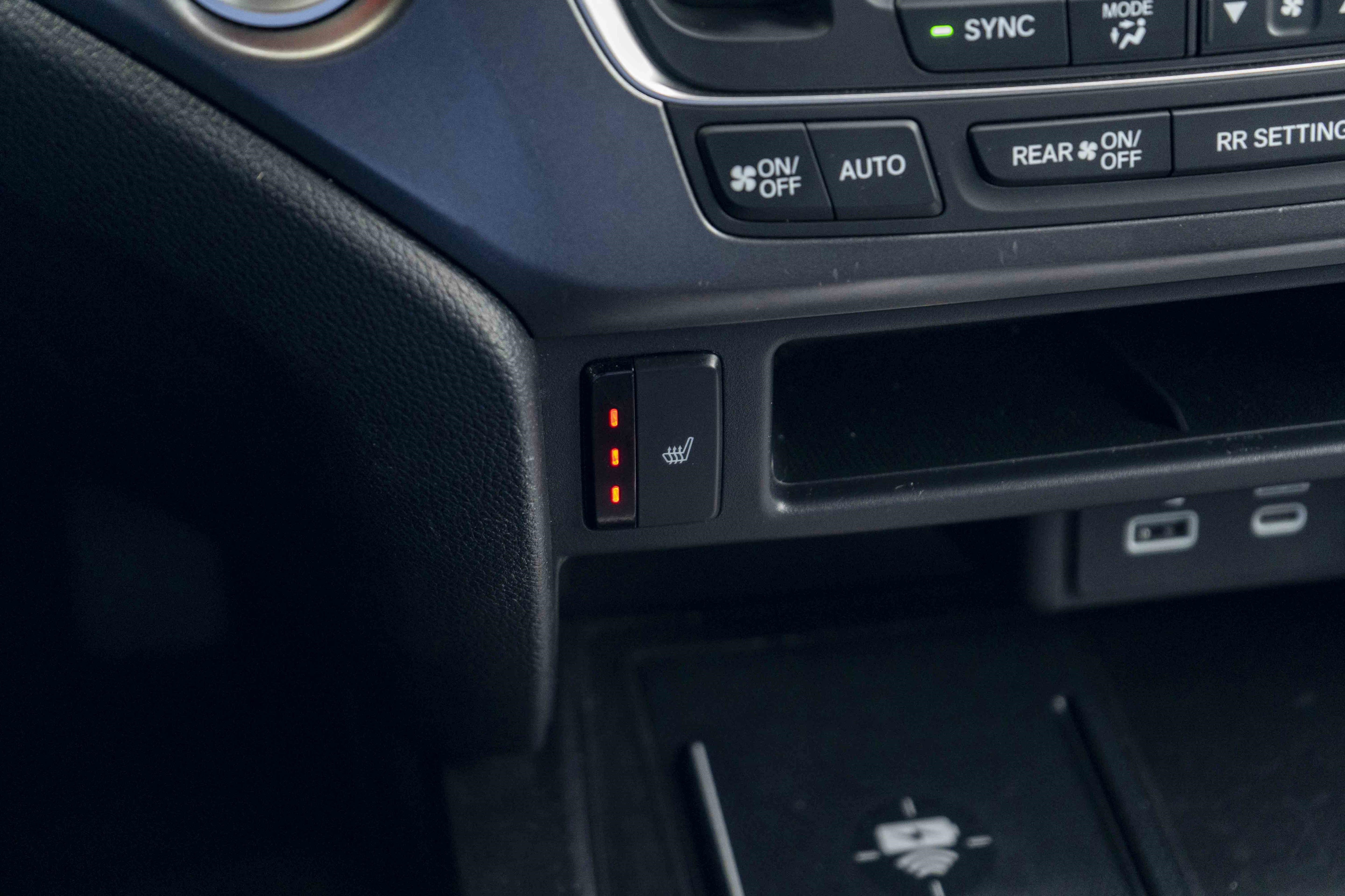 Used 2025 Honda Passport EX-L image 32