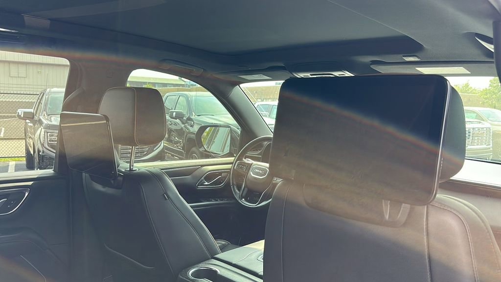 Used 2021 GMC Yukon AT4 w/ AT4 Premium Plus Package image 16