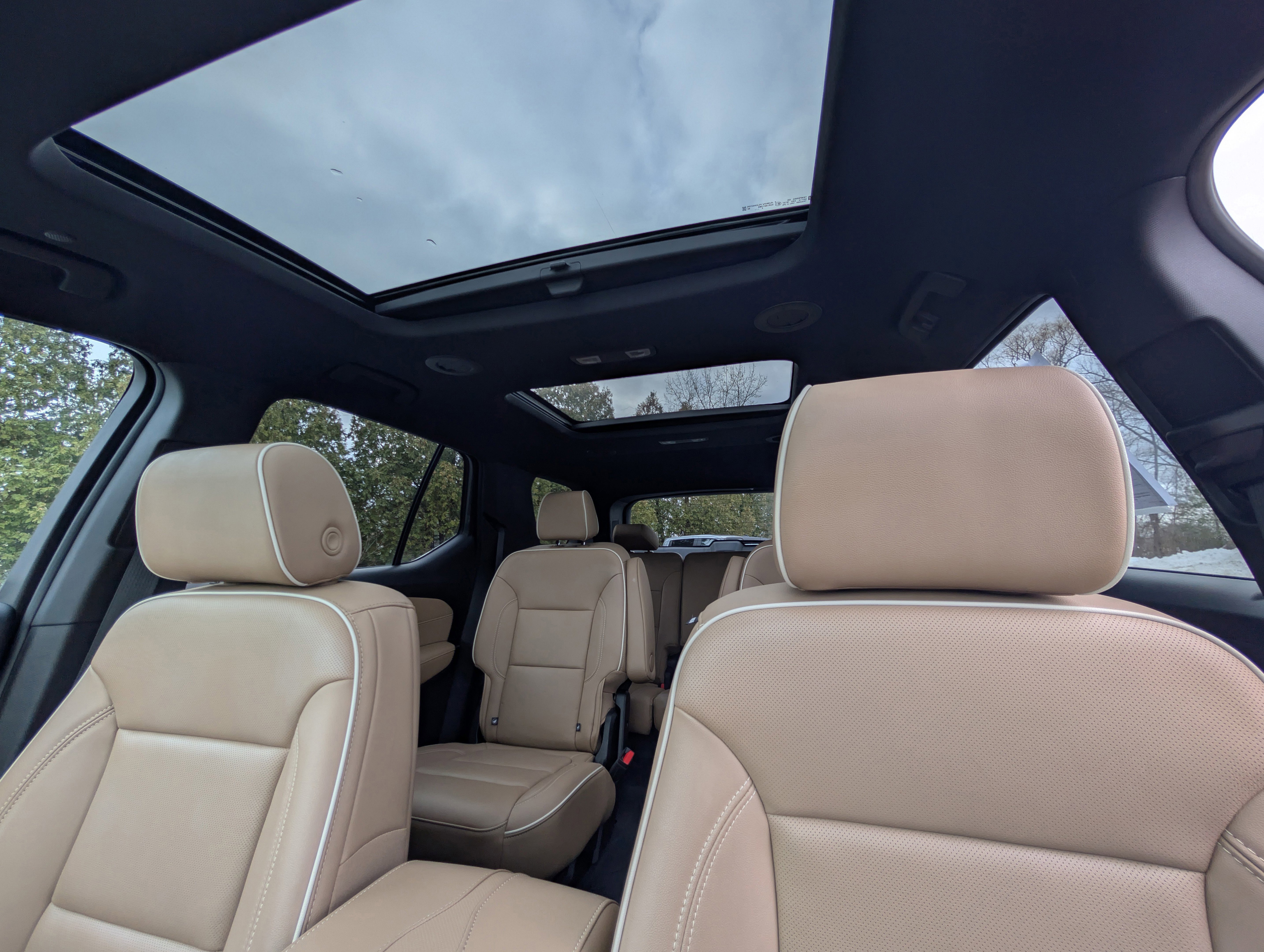 Used 2023 Chevrolet Traverse Premier image 7