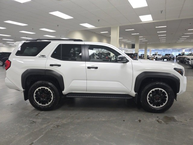 Certified 2025 Toyota 4Runner TRD Off-Road image 5