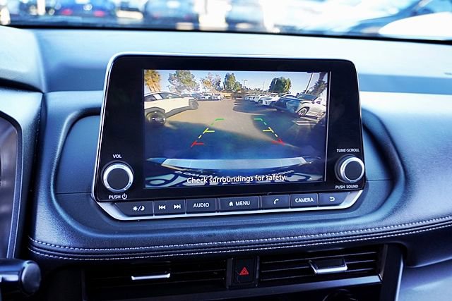 Used 2024 Nissan Rogue SV FWD image 28