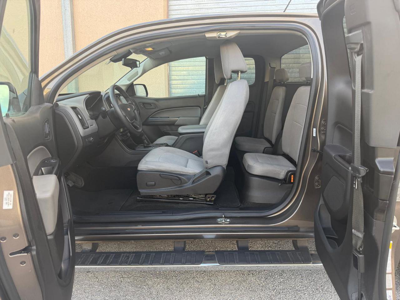 Used 2016 Chevrolet Colorado W/T w/ WT Convenience Package RWD image 15