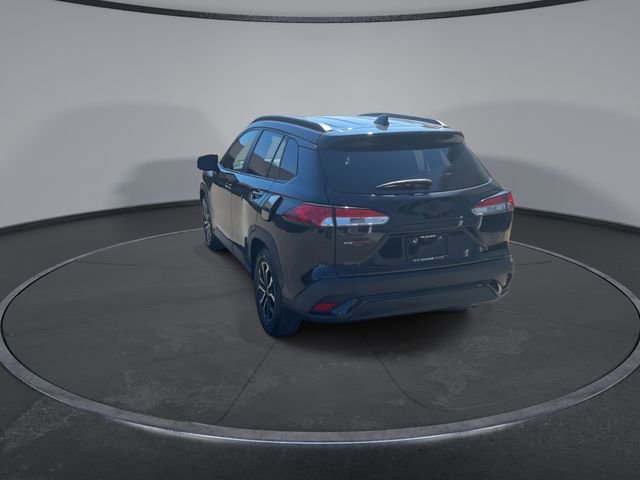 Used 2023 Toyota Corolla Cross SE image 13