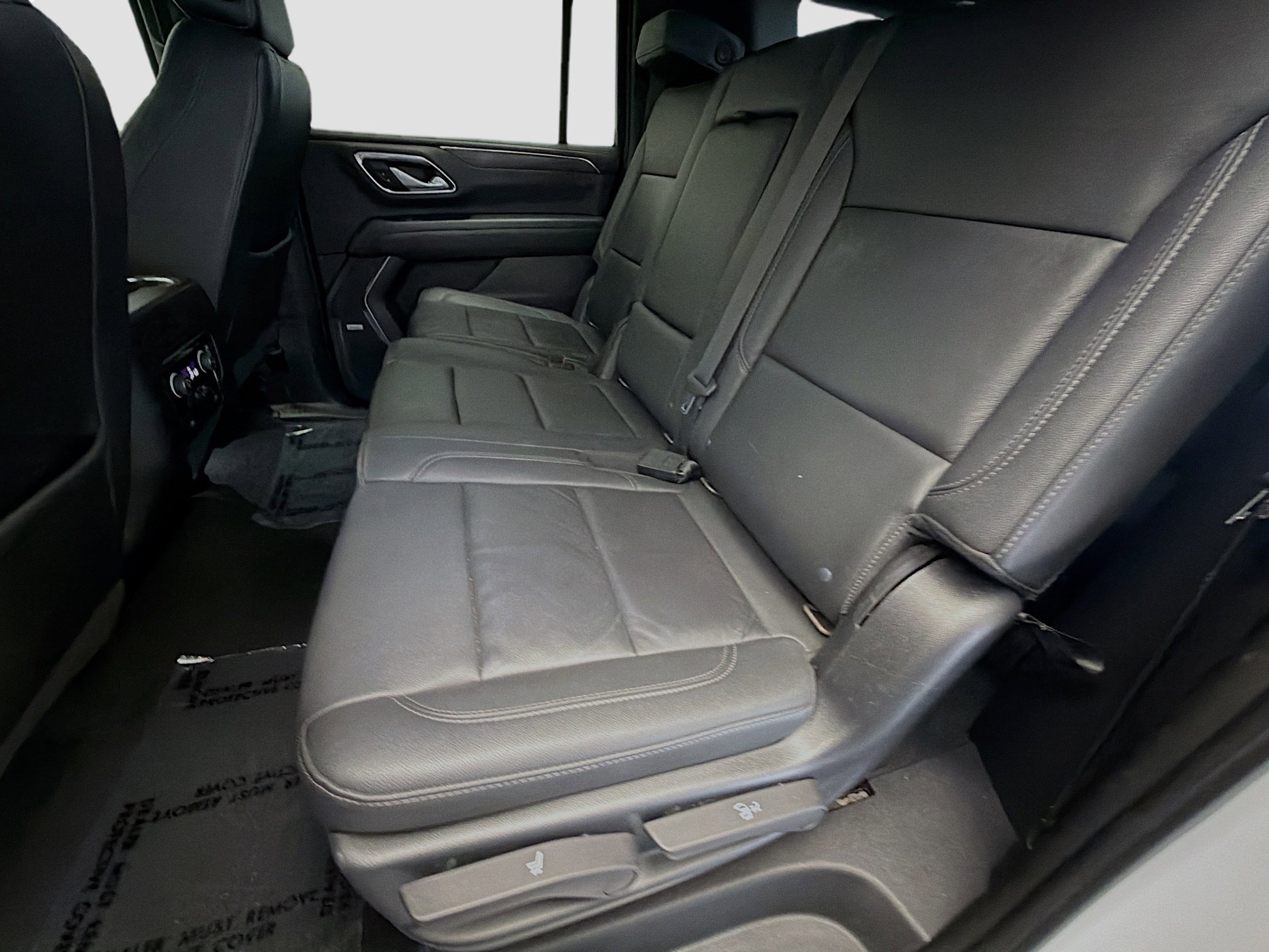 Used 2022 Chevrolet Suburban LT AWD/4WD image 13