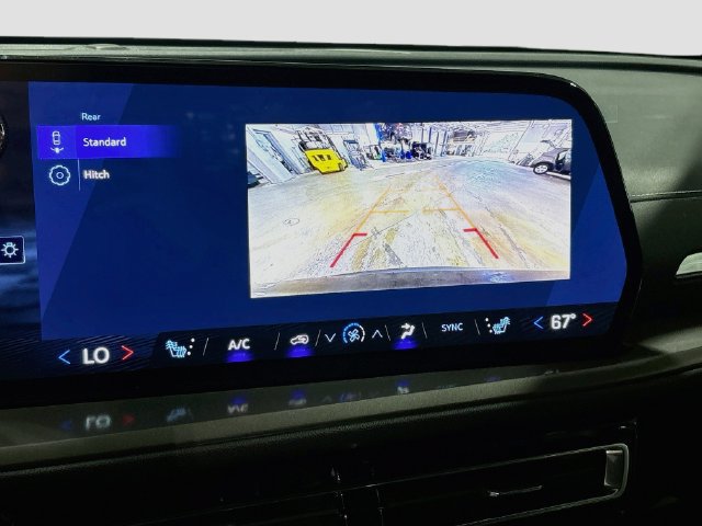 New 2027 Chevrolet Traverse LT w/ LPO, Floor Liner Package AWD/4WD image 15