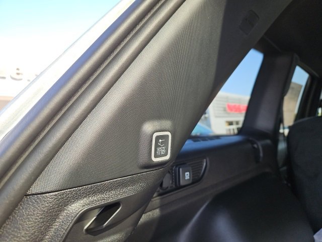 New 2025 Jeep Grand Cherokee Altitude image 11