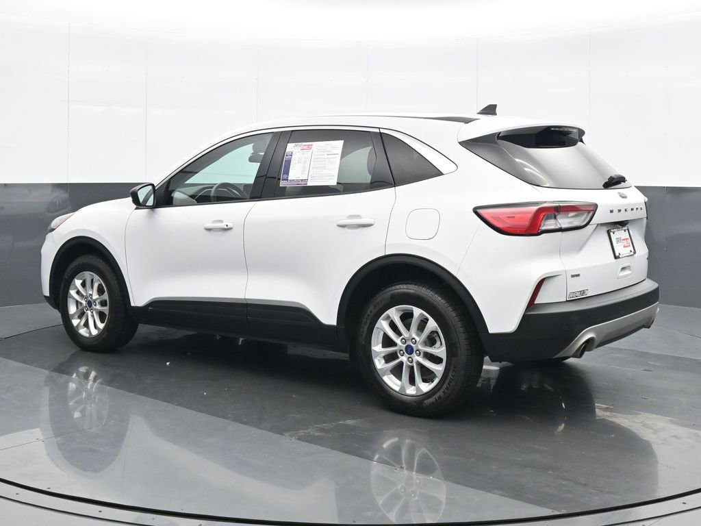 Used 2022 Ford Escape SE image 4