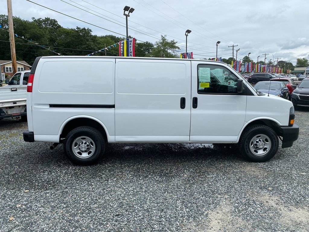 Used 2021 Chevrolet Express 2500 image 4