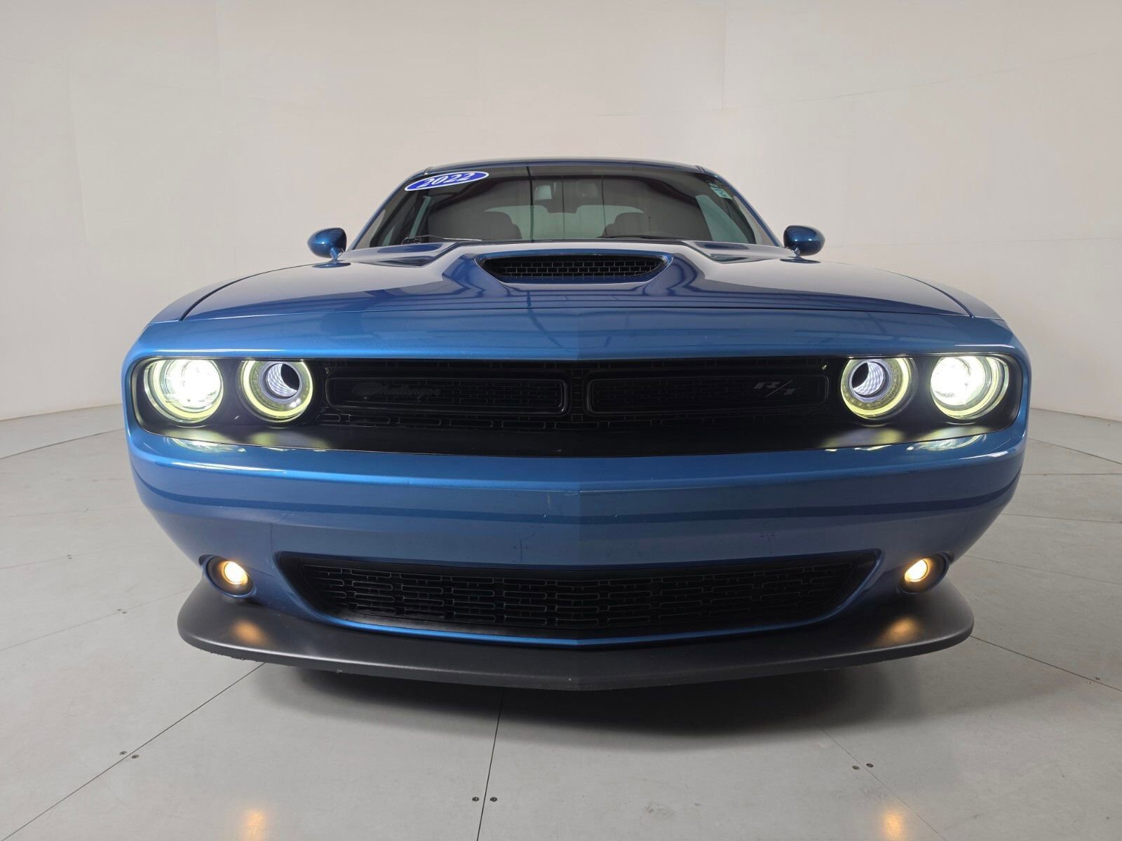 Used 2022 Dodge Challenger R/T w/ Driver Convenience Group image 8