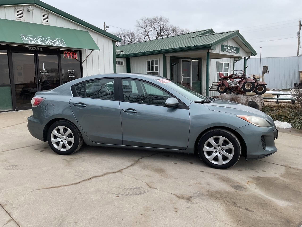 Used 2012 MAZDA MAZDA3 i Sport FWD image 2