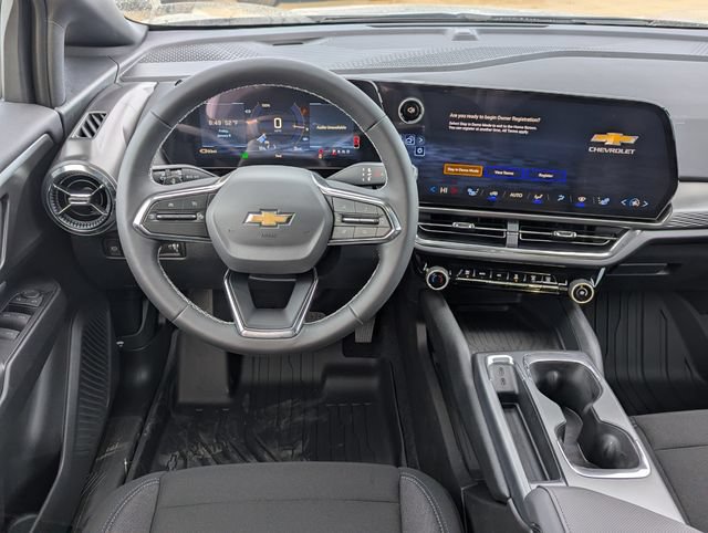 New 2026 Chevrolet Equinox EV LT w/ Comfort Package AWD/4WD image 4