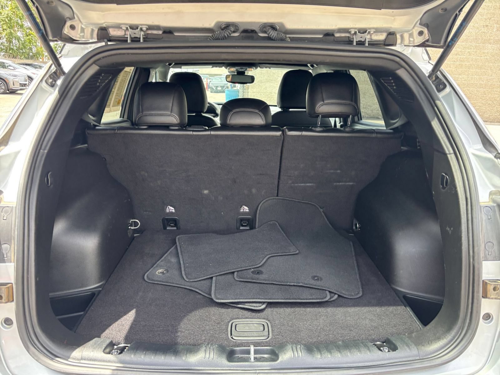 Used 2025 Jeep Compass Limited AWD/4WD image 31