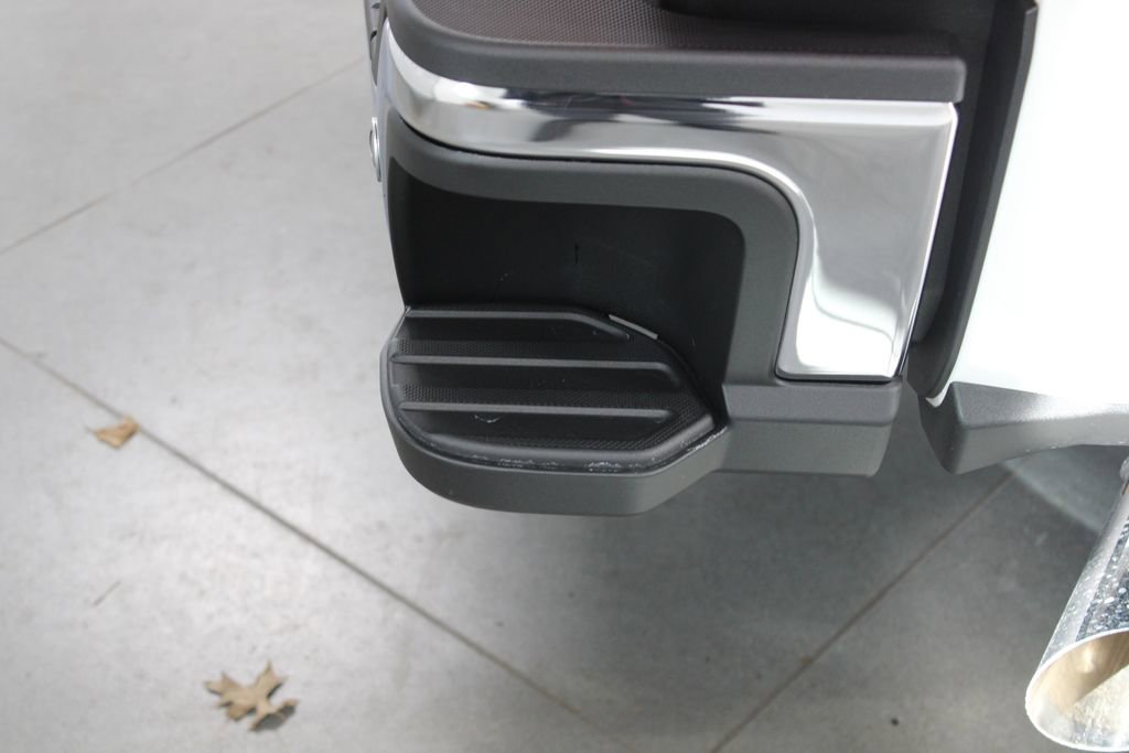 New 2026 Ford F250 Lariat w/ Chrome Package image 17