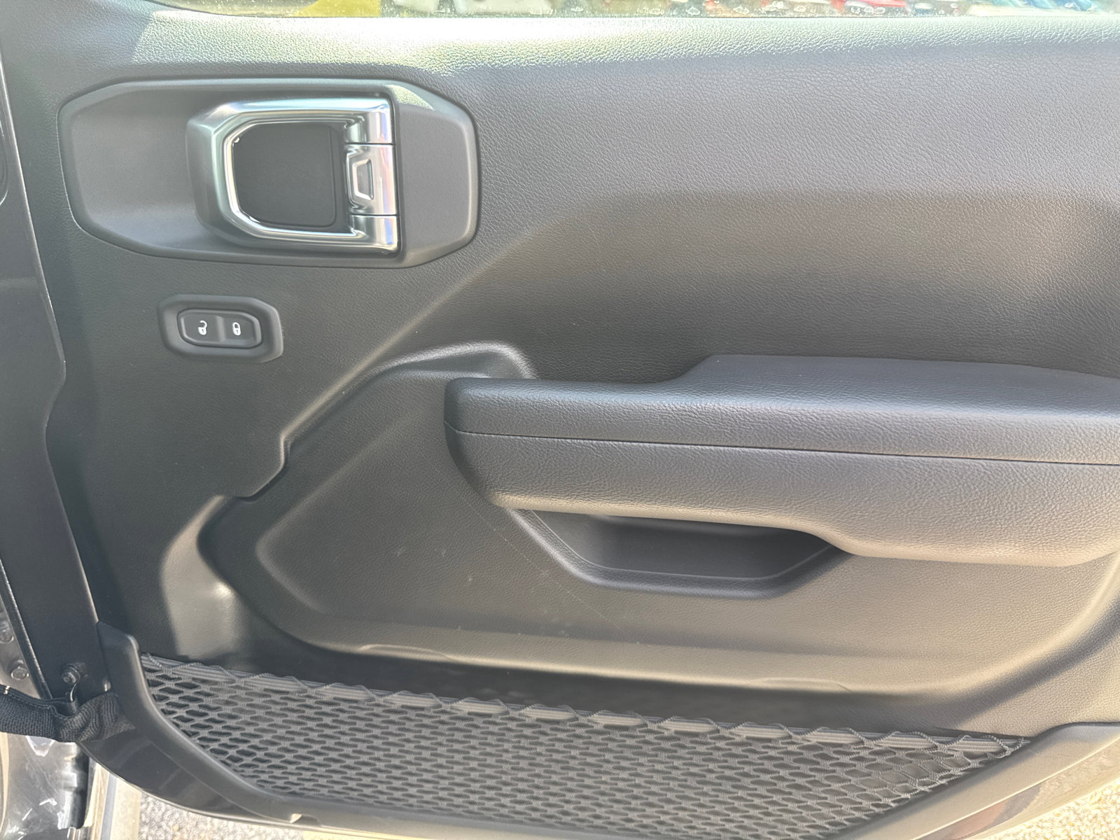 Used 2025 Jeep Wrangler Unlimited Rubicon 4xe w/ Convenience Group image 14