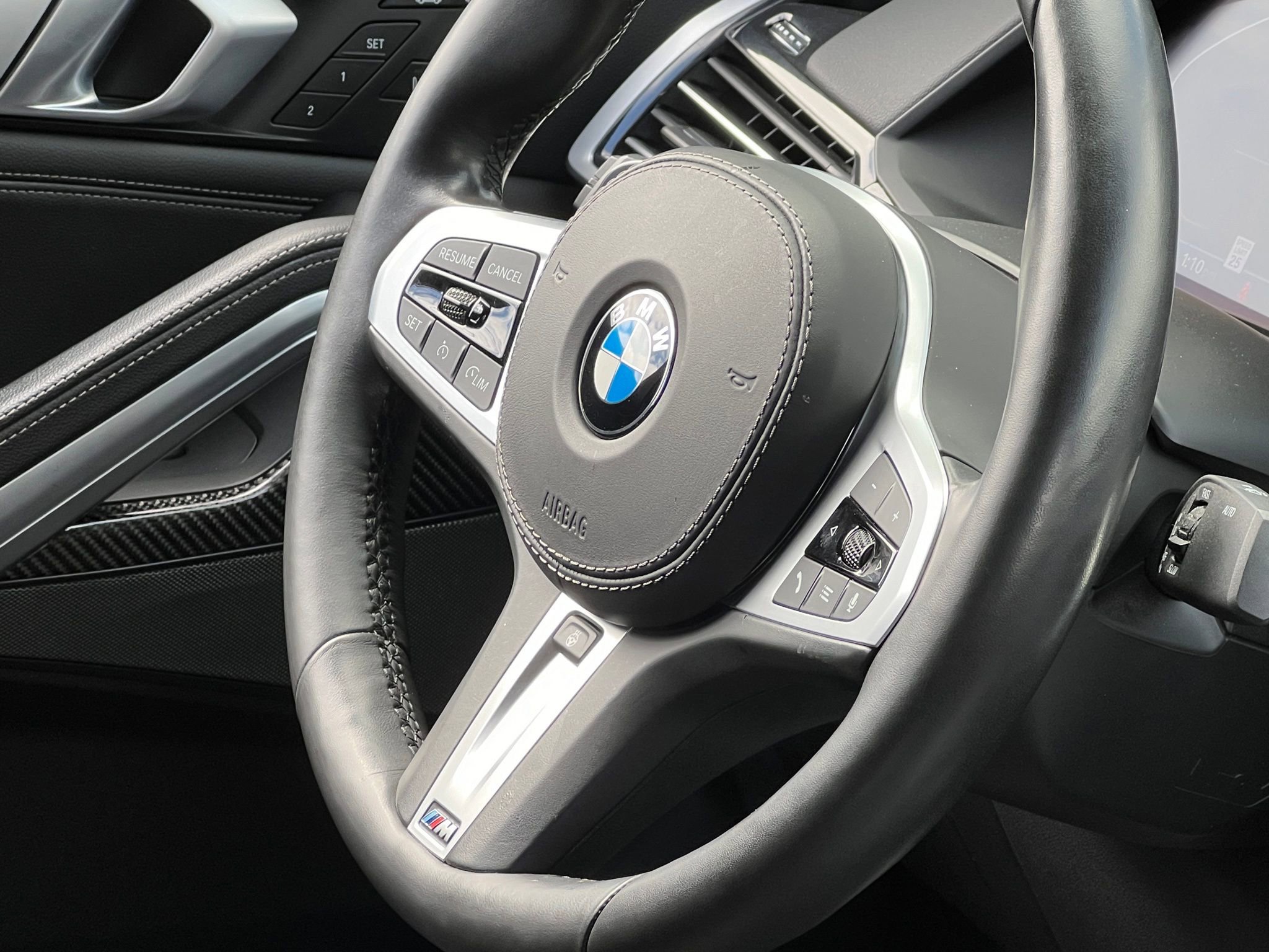 Used 2020 BMW X6 M50i w/ Executive Package image 41