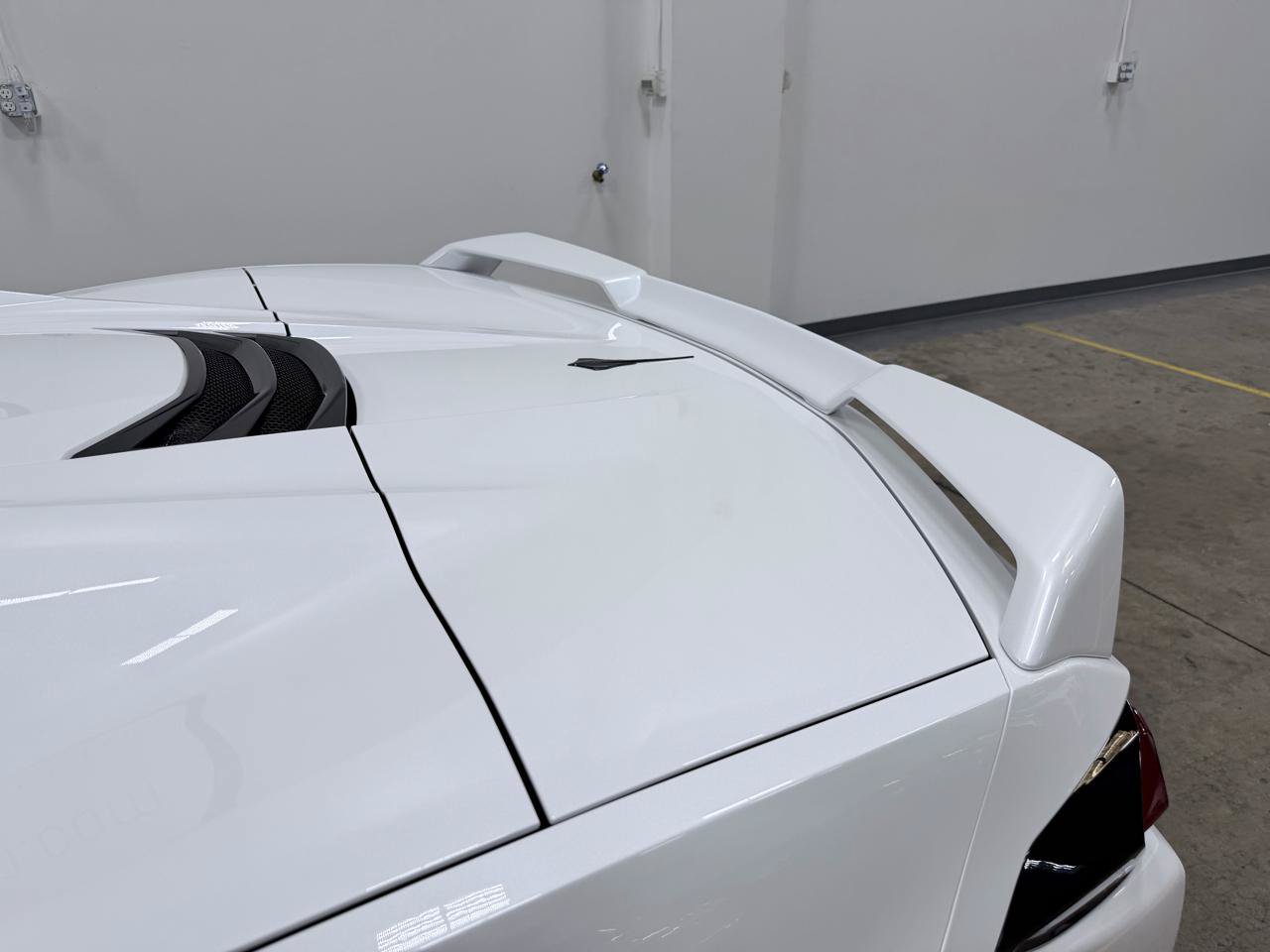 Used 2023 Chevrolet Corvette Stingray Premium Conv w/ Z51 Performance Package RWD image 17