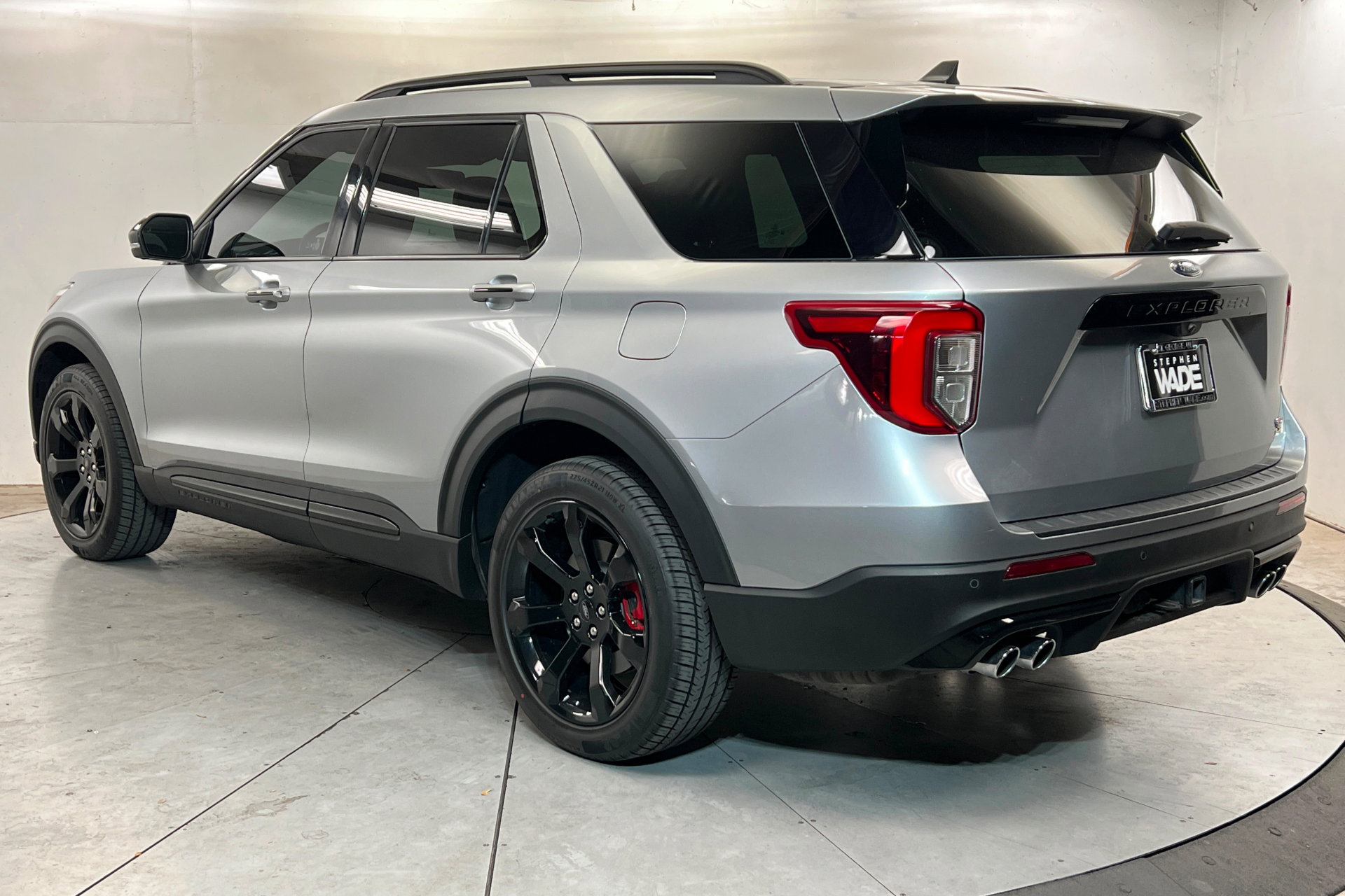 Used 2023 Ford Explorer ST w/ Equipment Group 401A AWD/4WD image 3