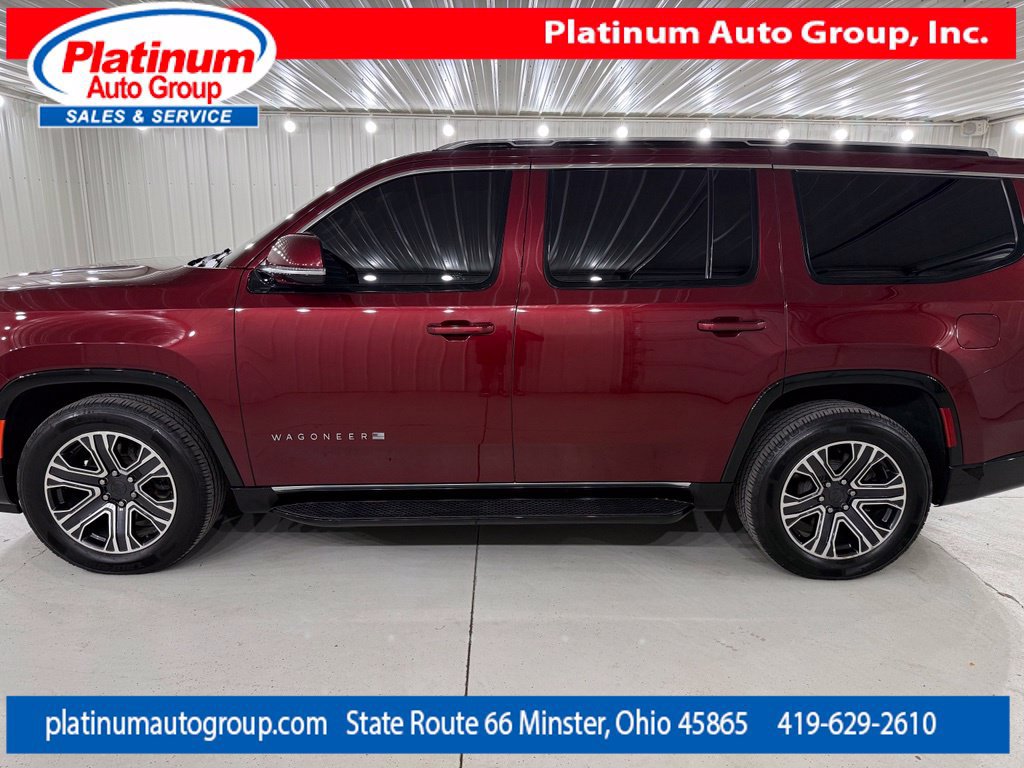 Used 2022 Jeep Wagoneer Series III AWD/4WD image 2