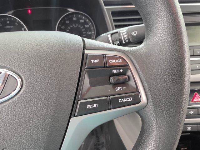 Used 2017 Hyundai Elantra SE FWD image 12