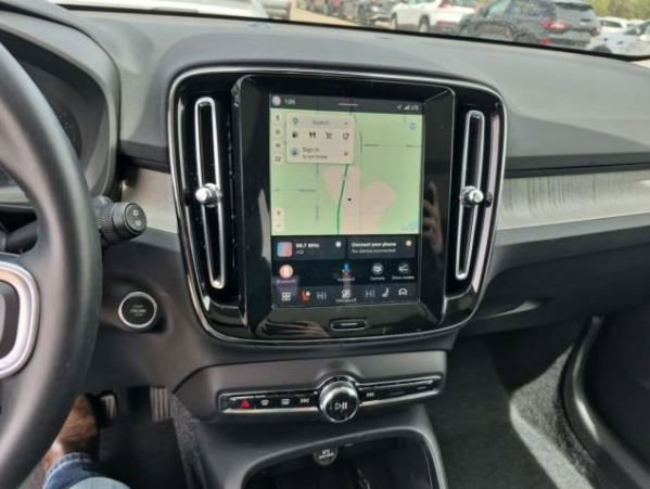 Used 2025 Volvo XC40 B5 Core AWD/4WD image 10