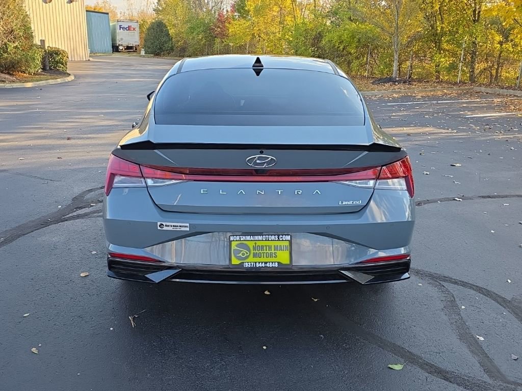 Used 2023 Hyundai Elantra Limited image 6