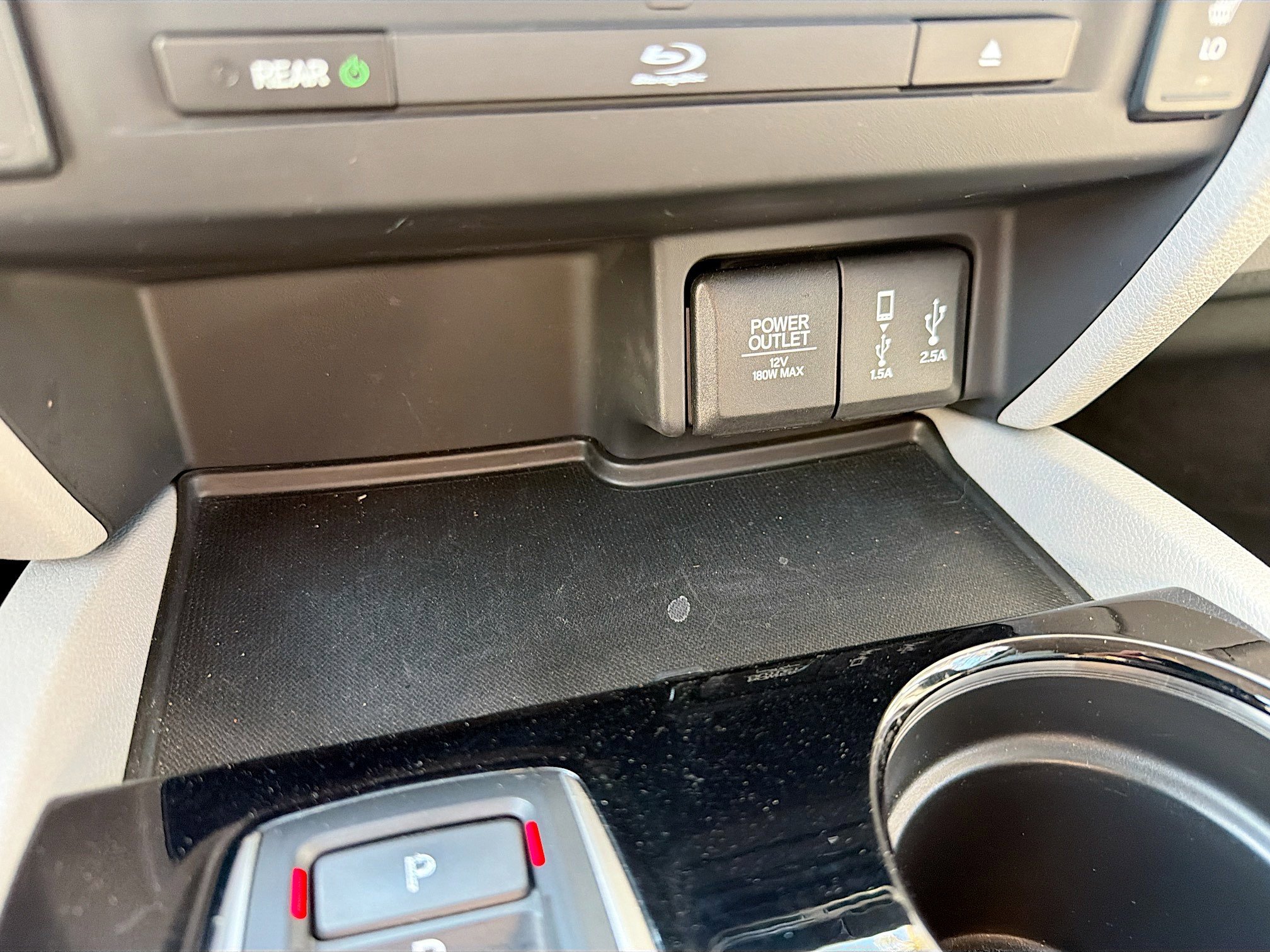 Used 2017 Honda Pilot Touring image 32