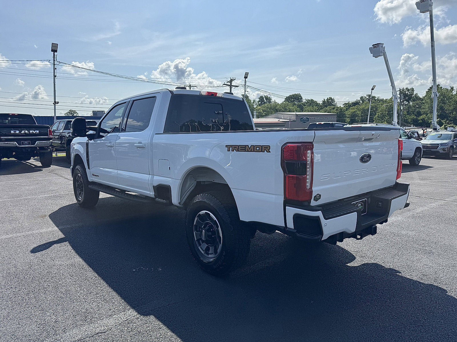 Used 2023 Ford F250 Lariat w/ Lariat Ultimate Package image 5