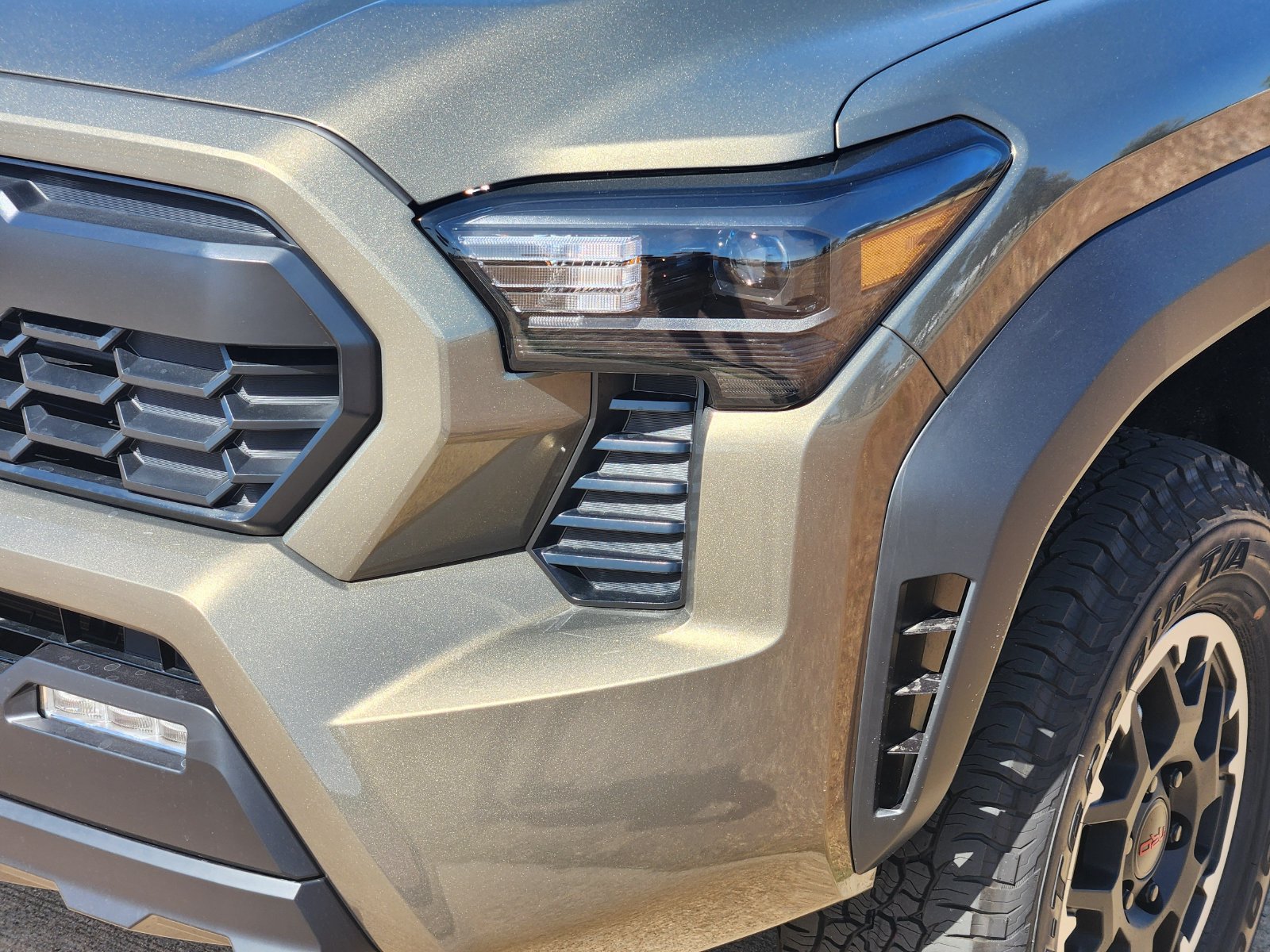 New 2026 Toyota Tacoma TRD Off-Road AWD/4WD image 9