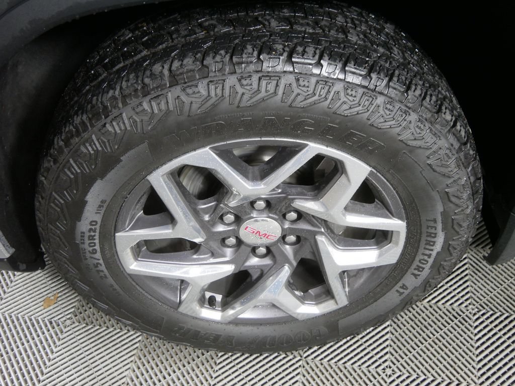 Used 2023 GMC Sierra 1500 SLT w/ SLT Premium Package AWD/4WD image 10