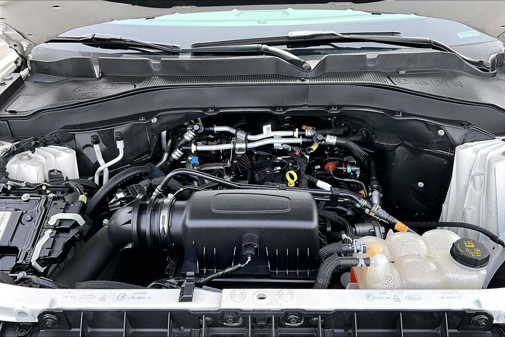 Used 2023 Ford Explorer XLT w/ Equipment Group 202A image 31