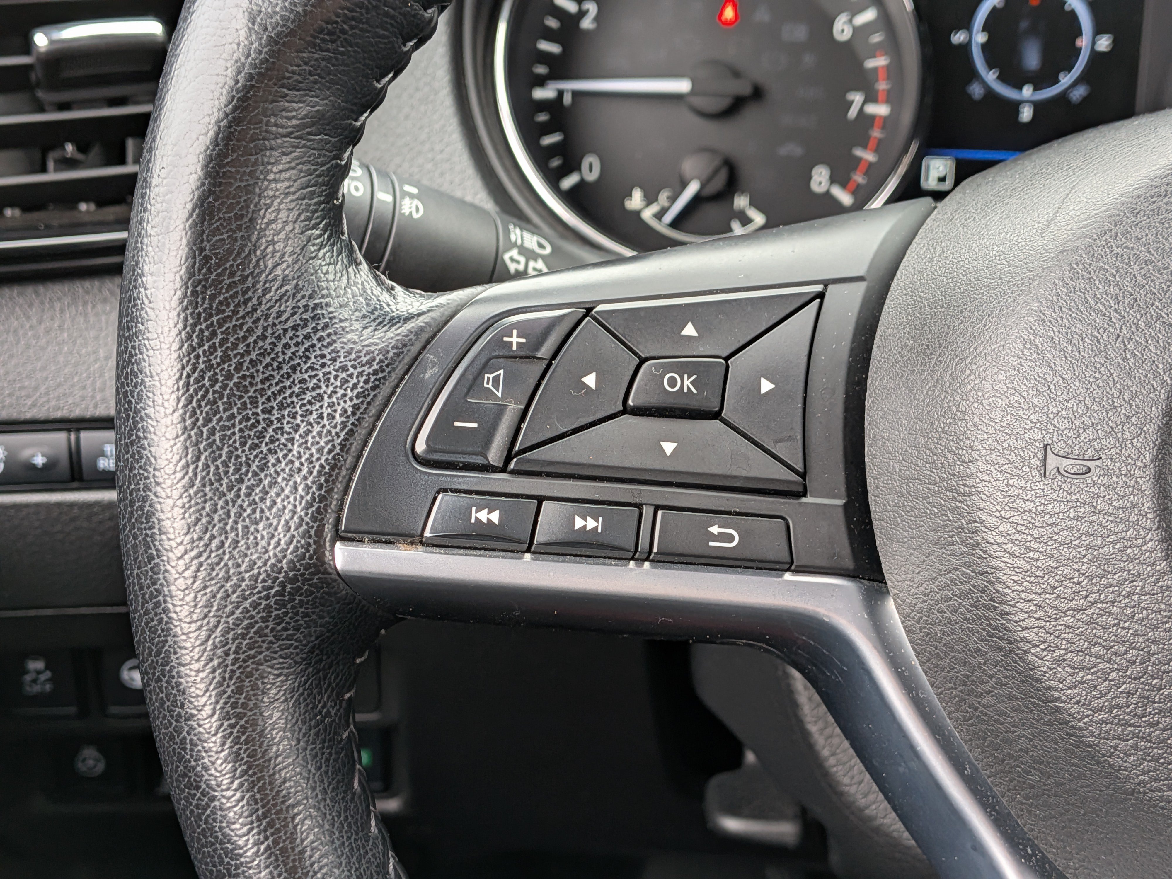 Used 2022 Nissan Rogue Sport SL w/ Premium Package AWD/4WD image 36