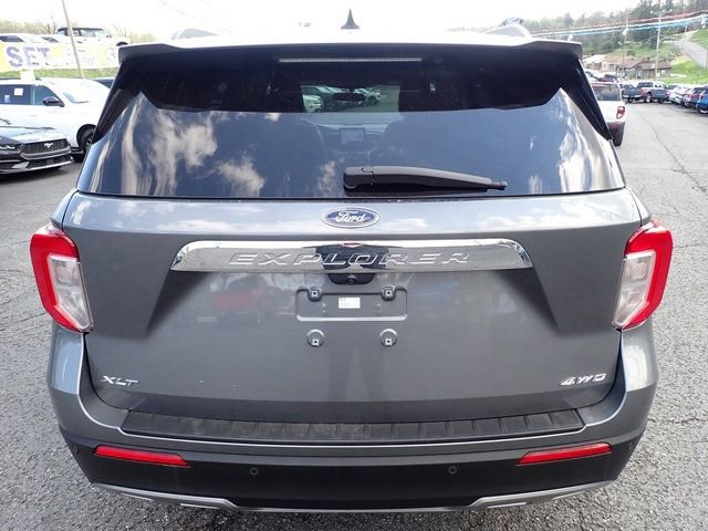 Used 2023 Ford Explorer XLT w/ Equipment Group 202A image 8