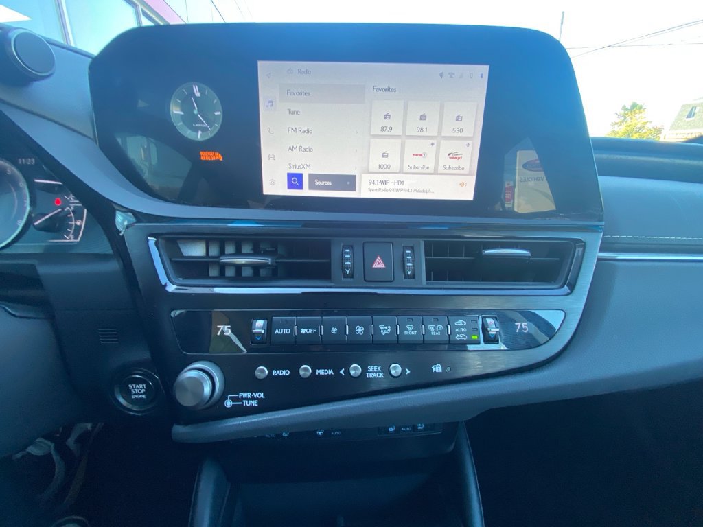 Used 2023 Lexus ES 350 w/ Premium Package FWD image 21