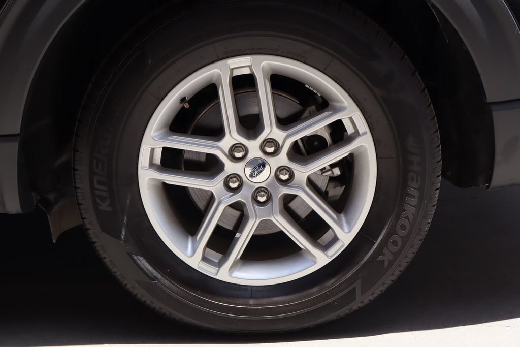 Used 2025 Ford Explorer Active RWD image 11