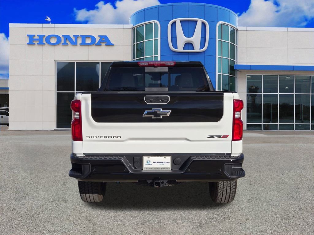 Used 2025 Chevrolet Silverado 1500 ZR2 w/ Technology Package image 4