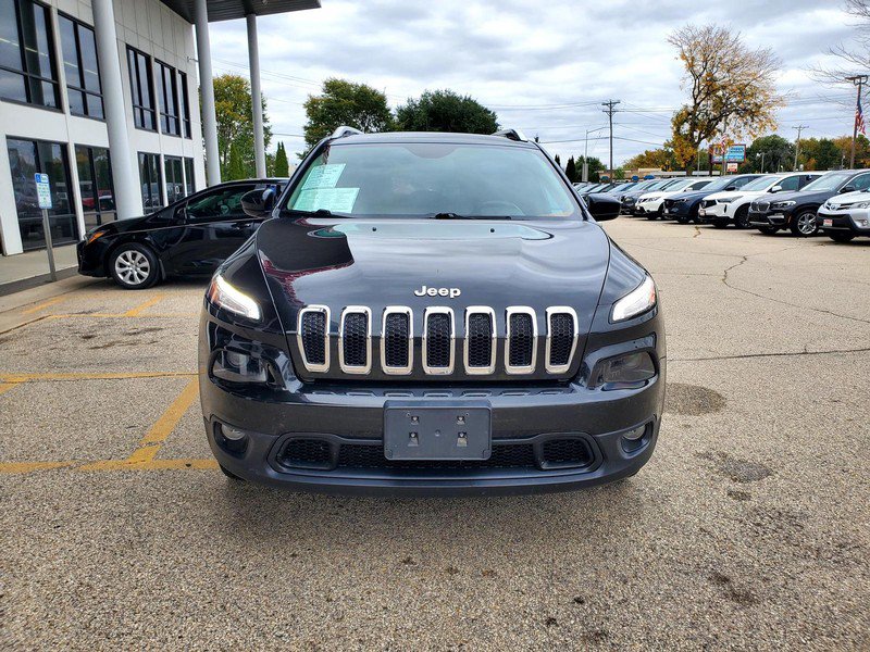 Used 2015 Jeep Cherokee Latitude w/ Cold Weather Group AWD/4WD image 2