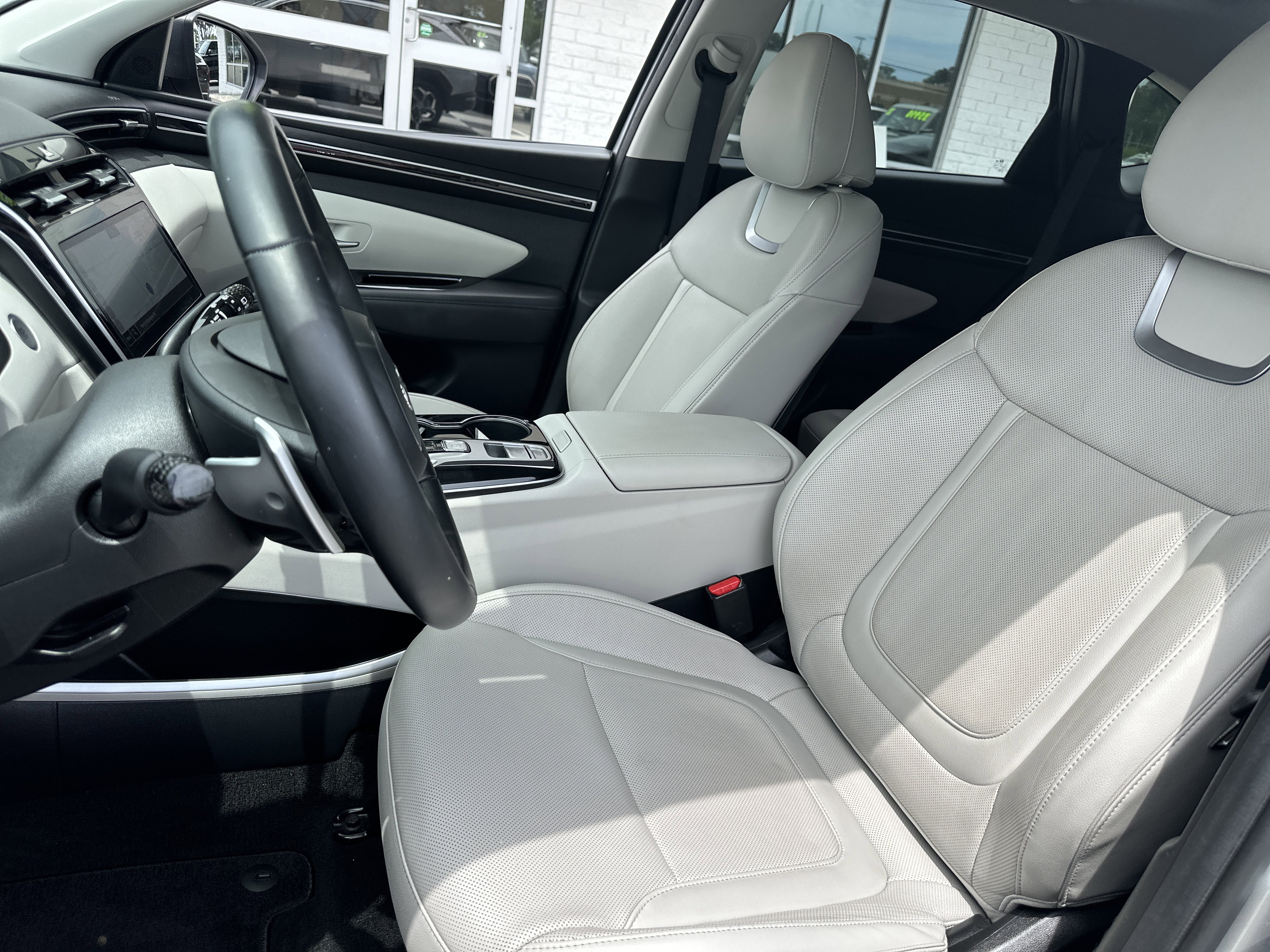 Used 2023 Hyundai Tucson Limited AWD/4WD image 8