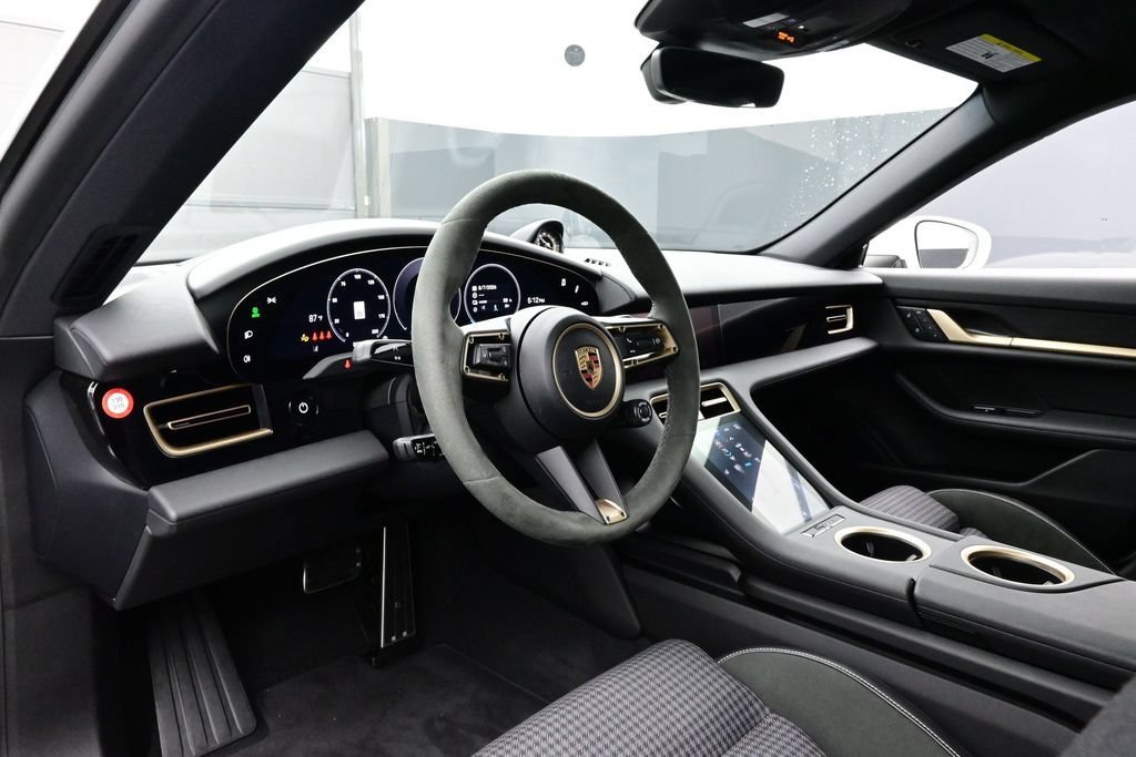 Certified 2025 Porsche Taycan 4S AWD/4WD image 4