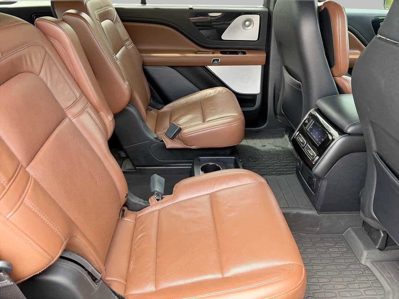 Used 2022 Lincoln Aviator Reserve w/ Equipment Group 201A image 14