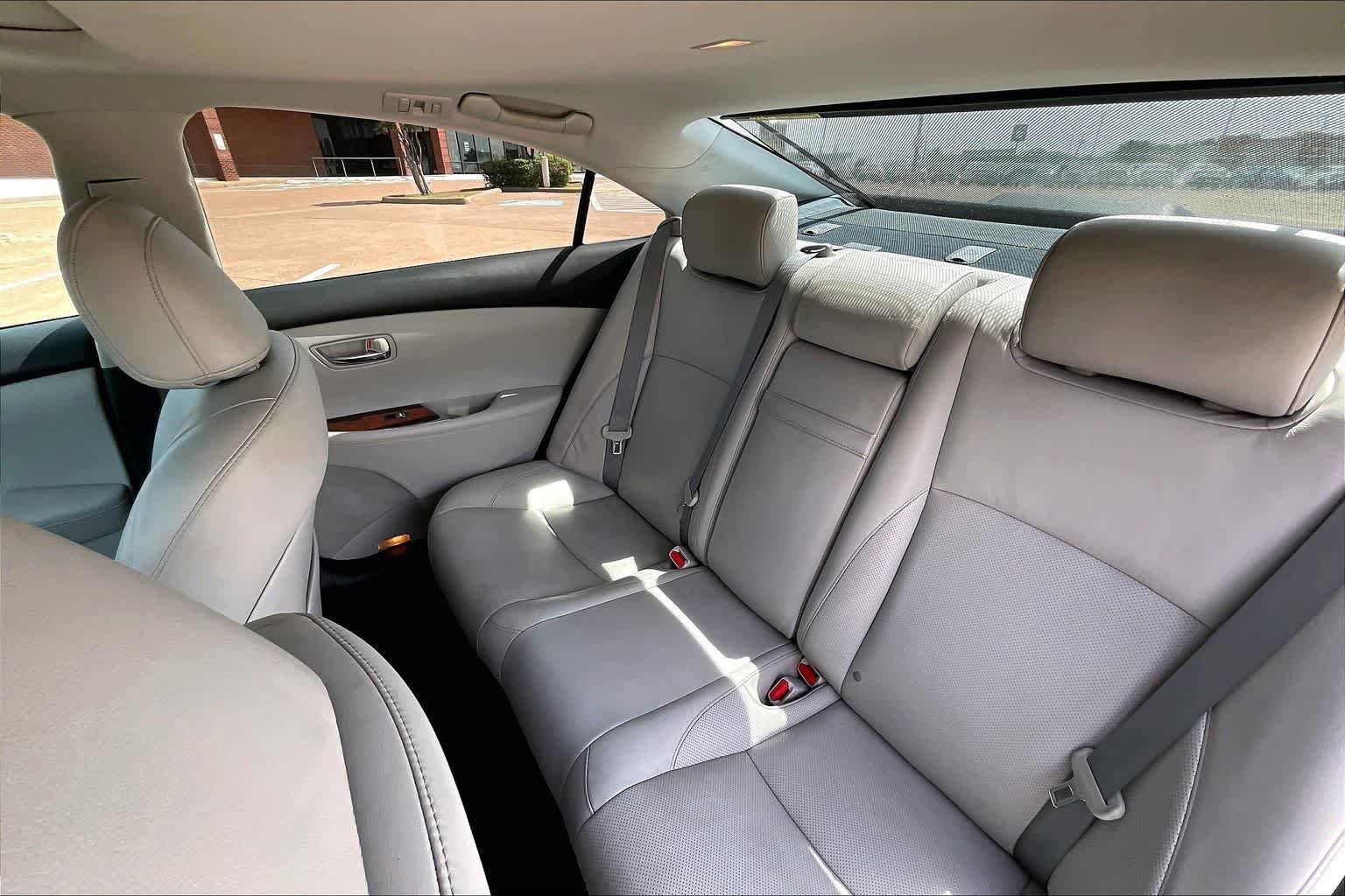 Used 2011 Lexus ES 350 FWD image 27